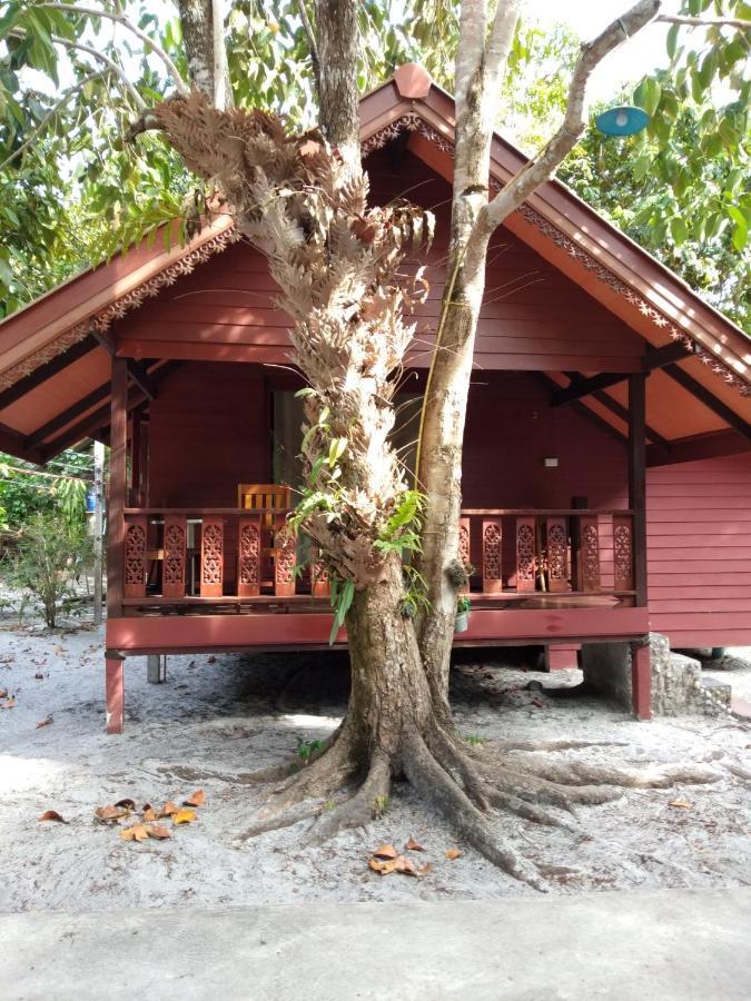 Frog Beach House Ко Паям Стая снимка
